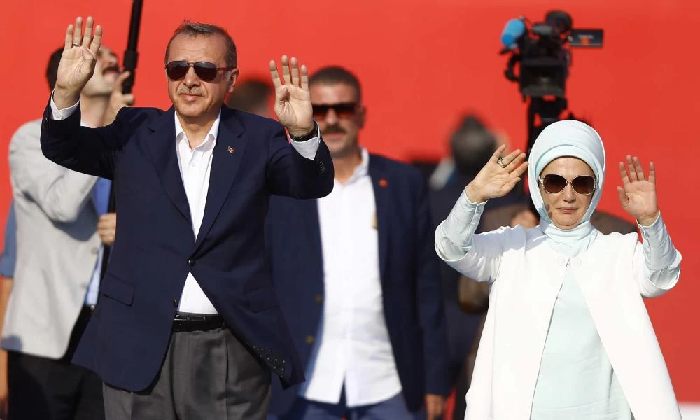 Toυρκία: Της… κουνάνε το μαντήλι 500 χιλιάδες Ρώσοι τουρίστες